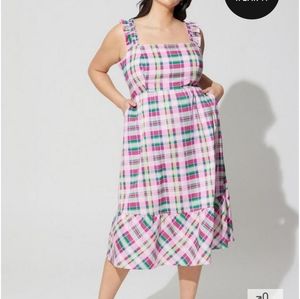 Torrid sundress plaid size 6 (30/32)